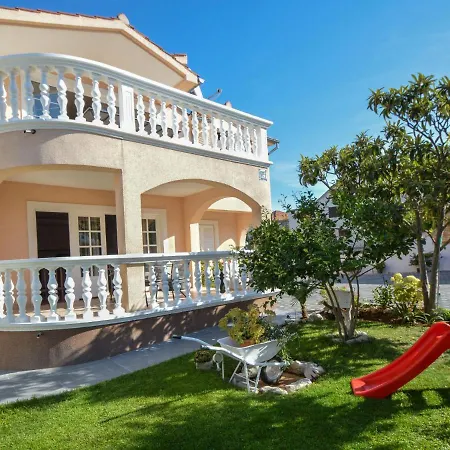 Apartment Apartment Mladen-2 By Interhome Vodice