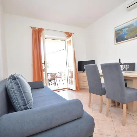 Mladen-2 By Interhome Apartamento *