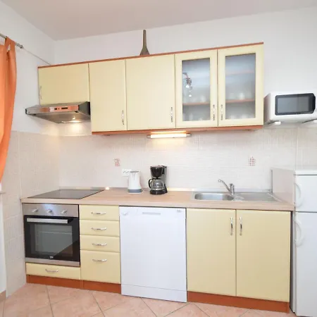 Mladen-2 By Interhome Apartamento Vodice